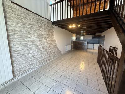 Appartement - 82 m² - 3 pièces