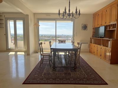 Appartement - 98 m² - 4 pièces