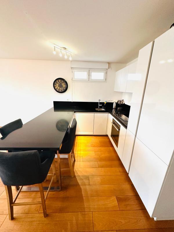 Appartement - 80 m² - 4 pièces