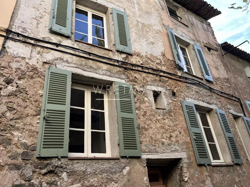 Maison de village - 212 m² - 9 pièces