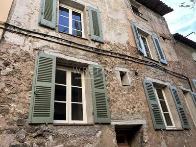 Maison de village - 212 m² - 9 pièces