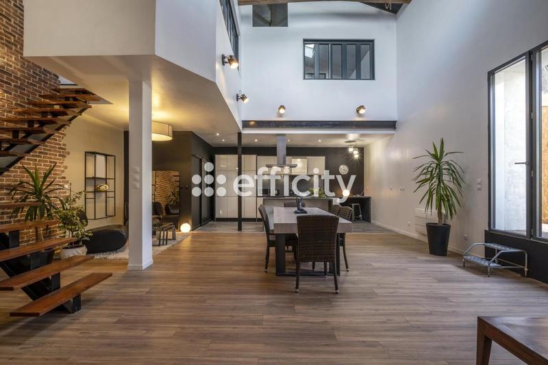 Maison - 185 m² - 5 pièces