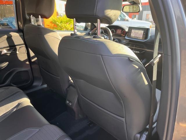 Peugeot 2008 BlueHDi 130 SetS Eat8 Allure