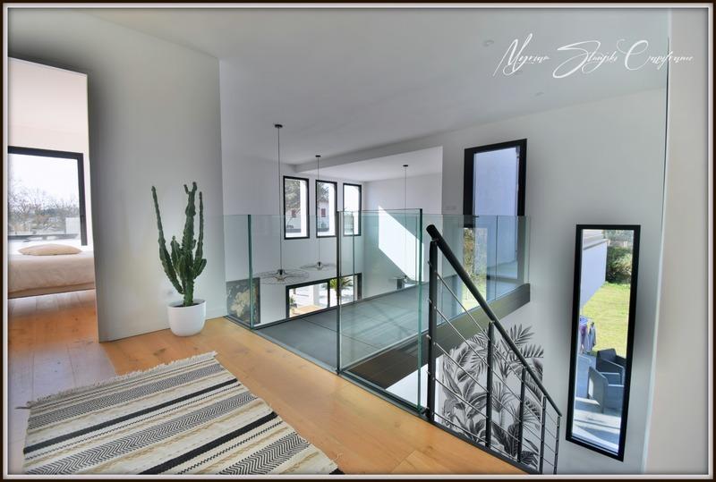 Propriété - 290 m² - 8 pièces