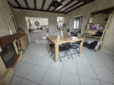 Maison - 94 m² - 5 pièces