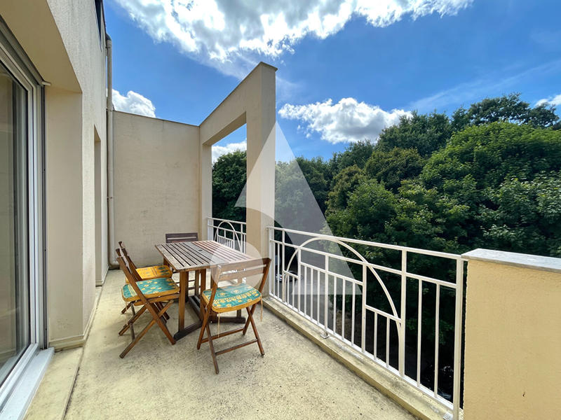 Appartement - 117 m² - 6 pièces