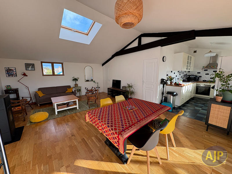 Maison - 165 m² - 6 pièces