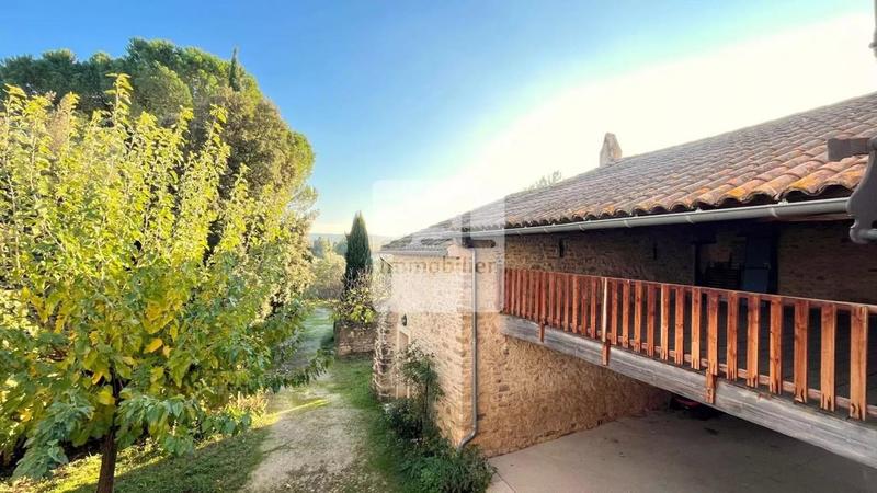 Propriété - 409 m² - 11 pièces