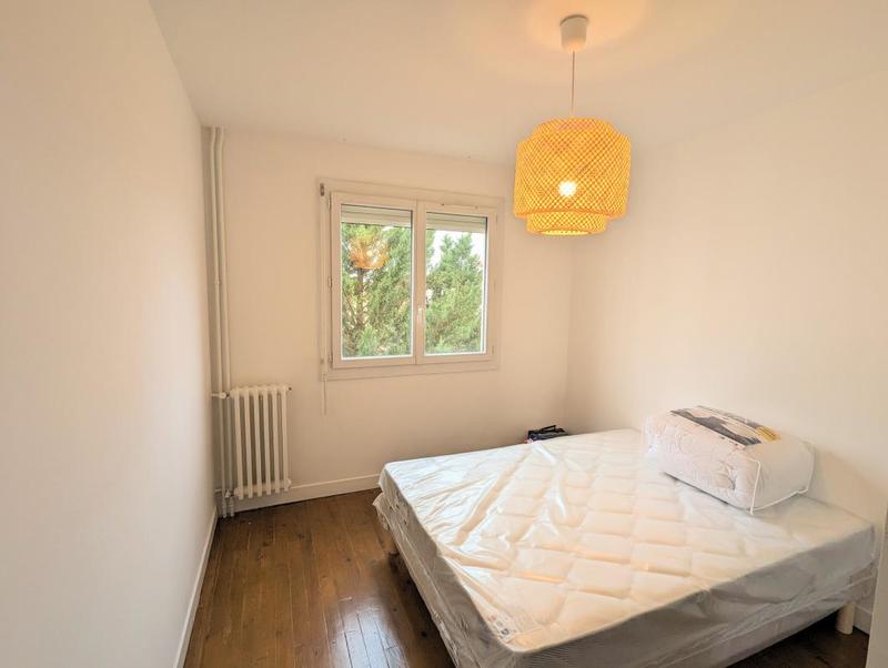 Appartement - 80 m² - 5 pièces