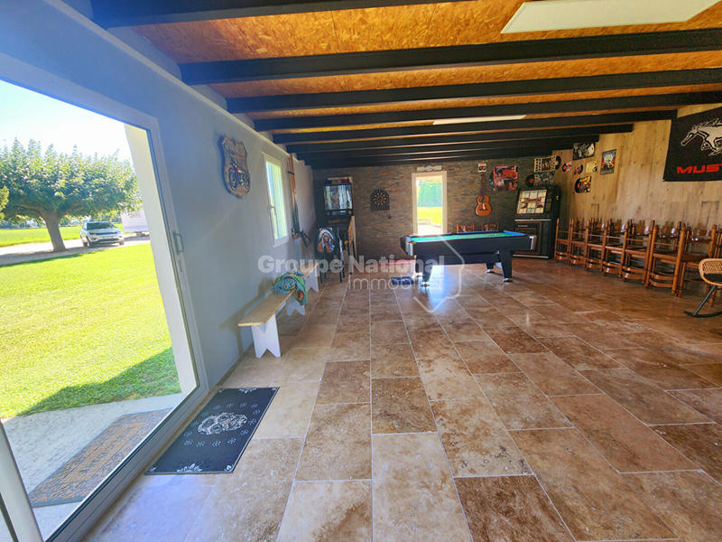 Maison - 230 m² - 5 pièces