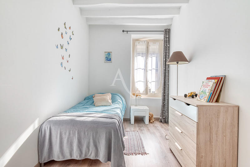 Maison - 175 m² - 8 pièces