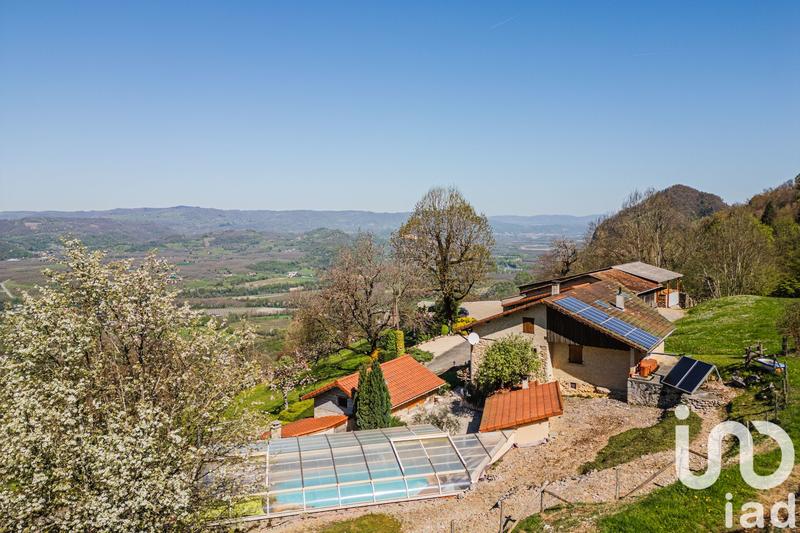 Maison - 185 m² - 8 pièces