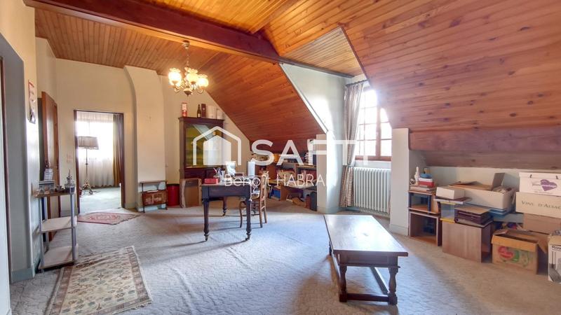 Maison - 230 m² - 8 pièces