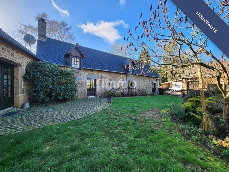 Demeure - 231 m² - 12 pièces