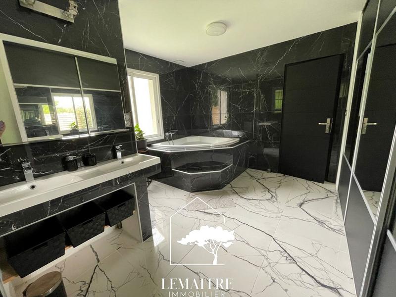 Maison - 175 m² - 5 pièces