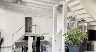 Maison - 197 m² - 9 pièces