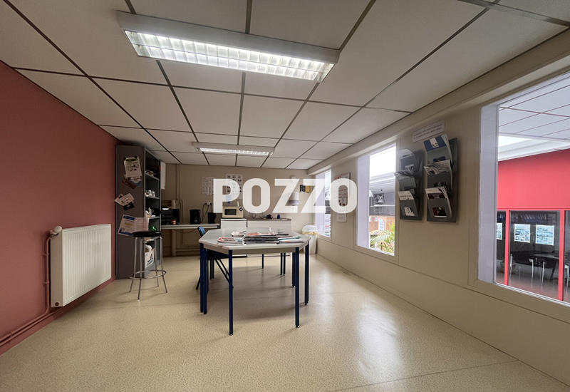 Local commercial - 367 m²