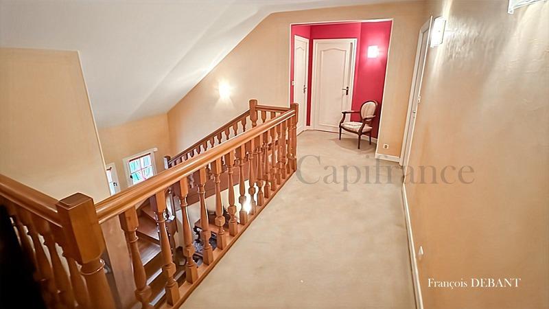 Maison - 200 m² - 7 pièces