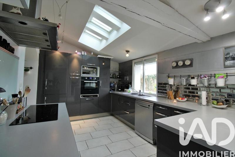 Maison - 180 m² - 6 pièces