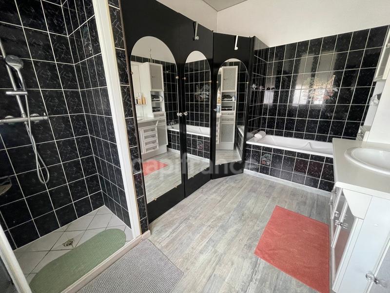 Maison - 155 m² - 6 pièces