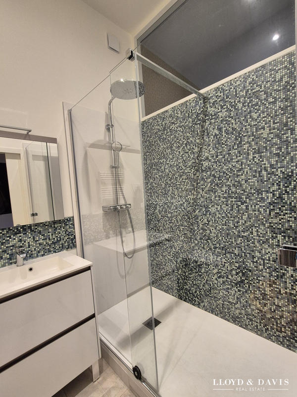 Appartement - 77 m² - 4 pièces