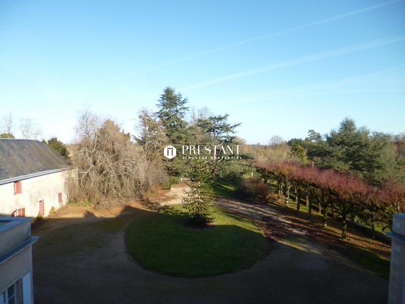 Château - 721 m² - 20 pièces