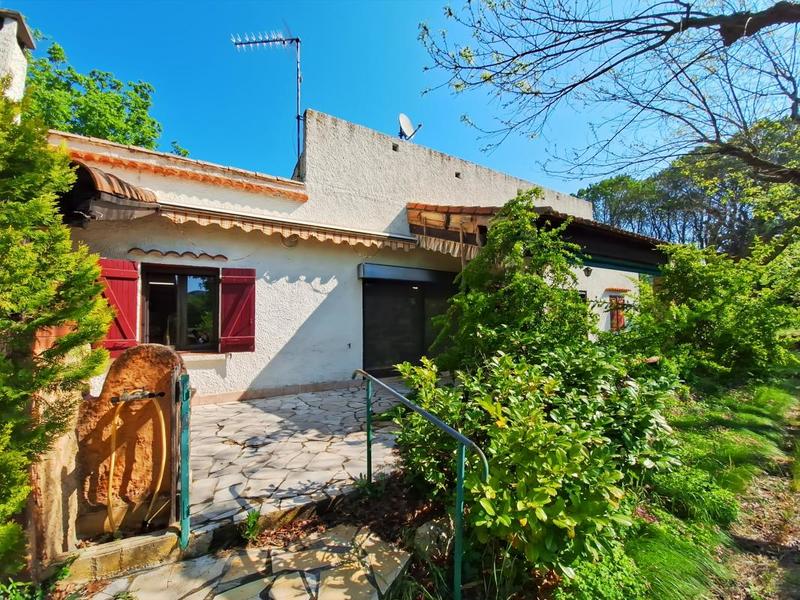 Propriété - 200 m² - 6 pièces