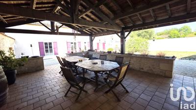 Maison - 283 m² - 9 pièces