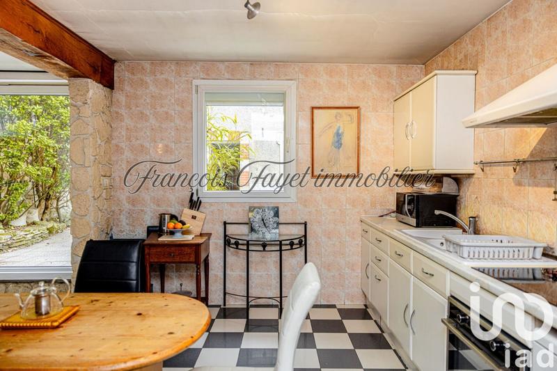 Maison - 200 m² - 7 pièces