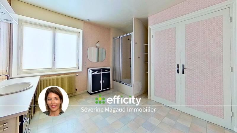 Maison - 232 m² - 6 pièces