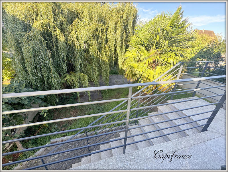 Maison - 179 m² - 7 pièces