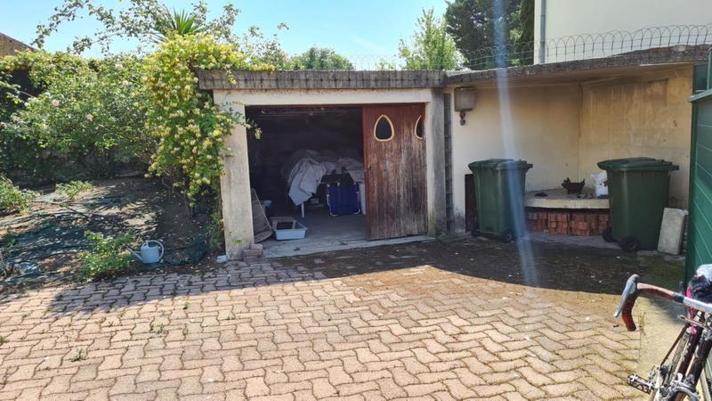 Maison - 300 m² - 12 pièces