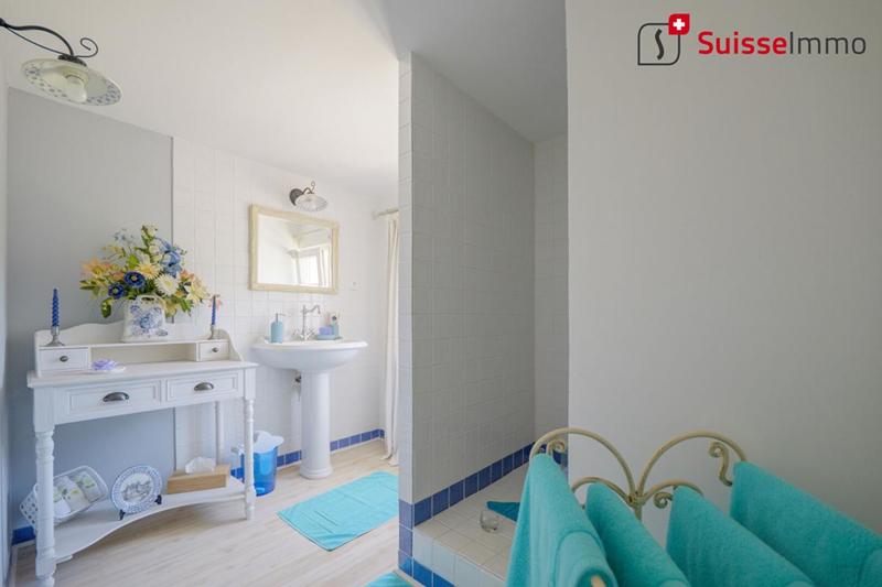 Demeure - 321 m² - 12 pièces