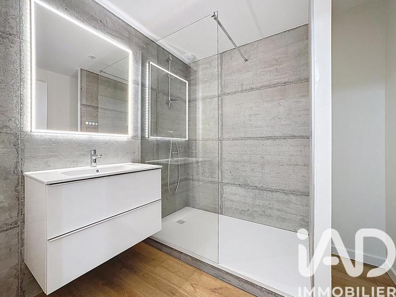 Appartement - 80 m² - 3 pièces