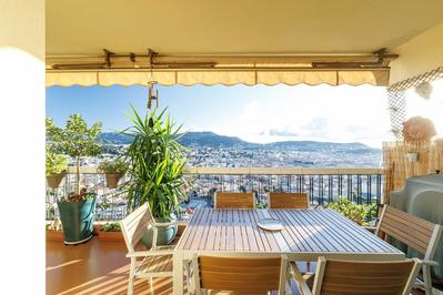 Appartement - 94 m² - 3 pièces