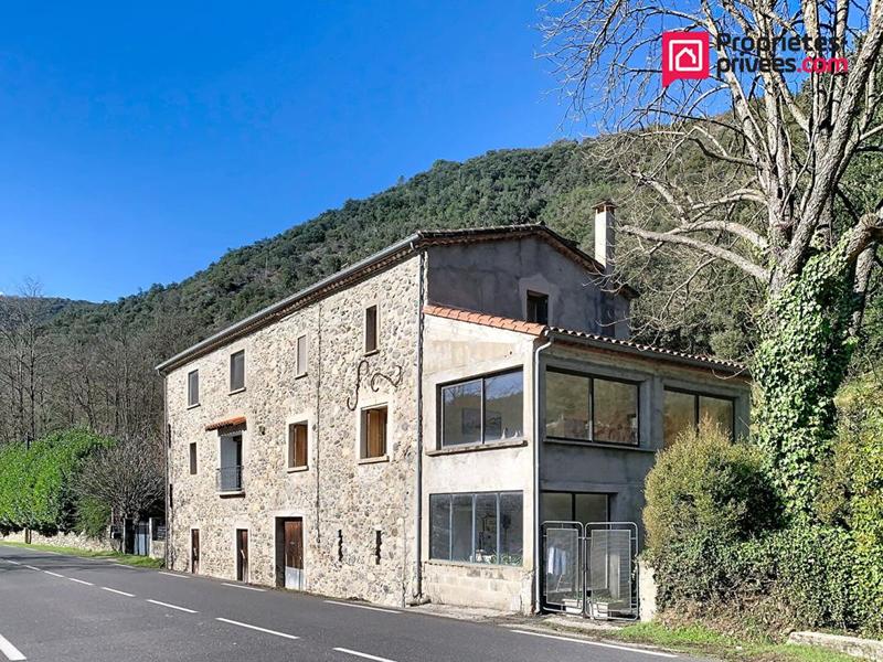 Maison - 188 m² - 8 pièces