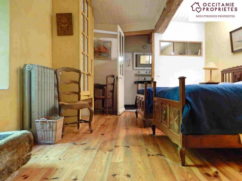 Moulin - 400 m² - 12 pièces