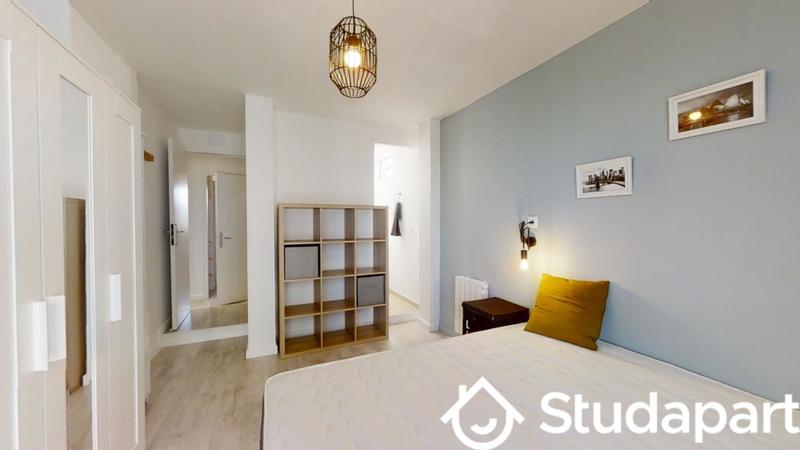 Chambre - 14 m² - 1 pièce