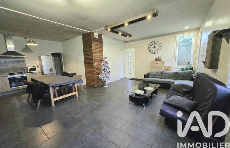 Maison - 90 m² - 3 pièces