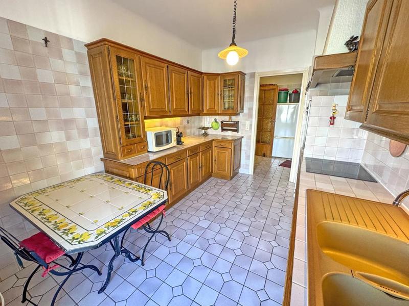 Appartement - 174 m² - 6 pièces