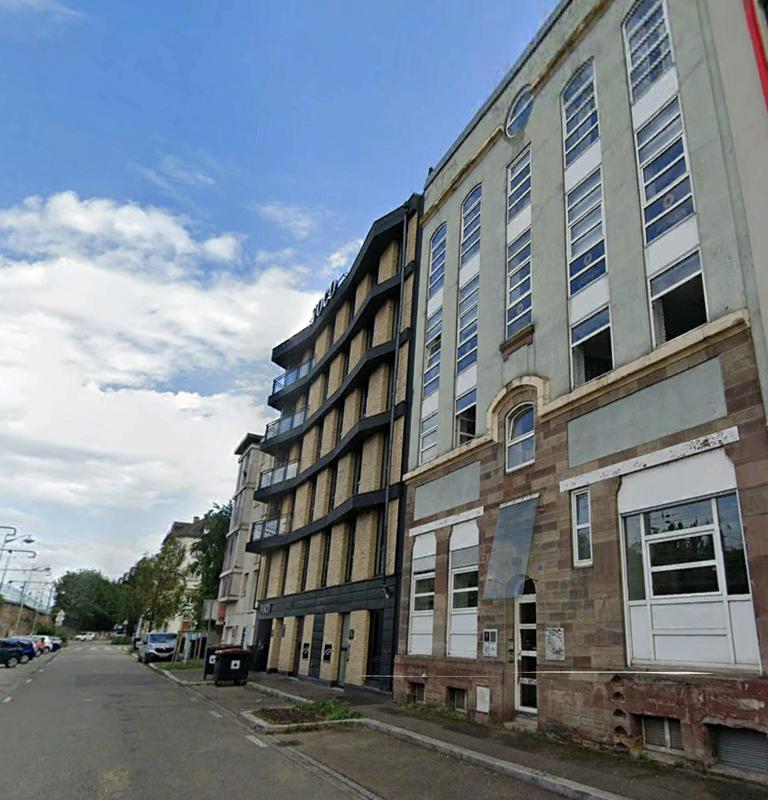 Immeuble de bureaux - 62 m²