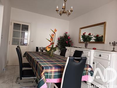 Maison - 144 m² - 7 pièces