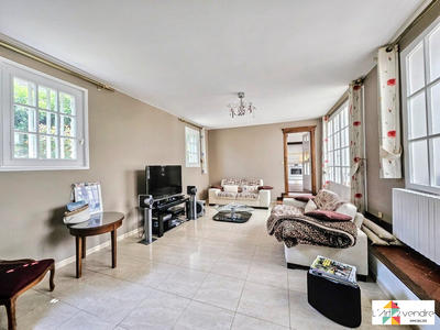 Maison - 185 m² - 6 pièces