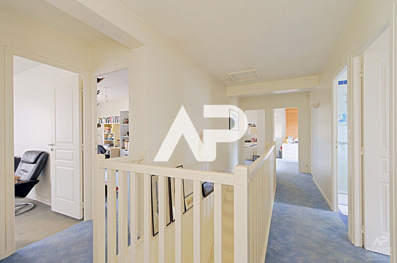 Maison - 159 m² - 7 pièces