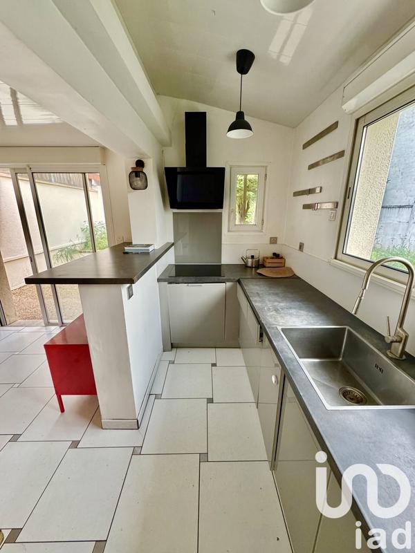 Maison - 95 m² - 5 pièces