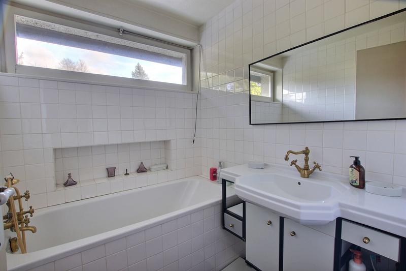 Maison - 258 m² - 8 pièces