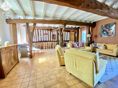 Propriété - 272 m² - 10 pièces