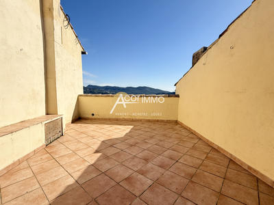 Maison - 107 m² - 6 pièces