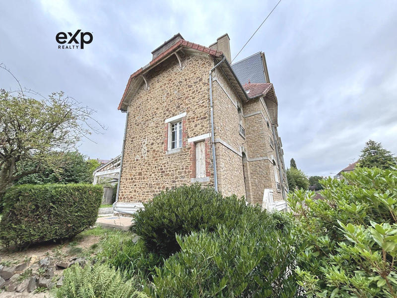 Maison - 134 m² - 7 pièces