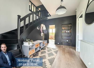 Pavillon - 160 m² - 8 pièces